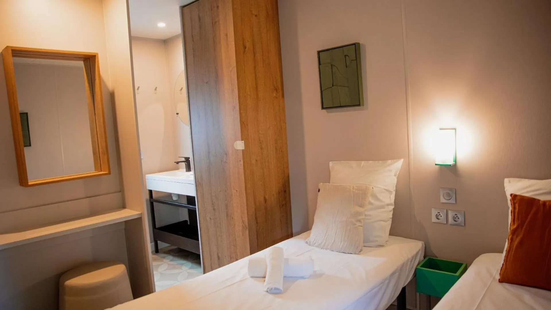 Rives D'Arc Hotel Vallon-Pont-d'Arc Campsite