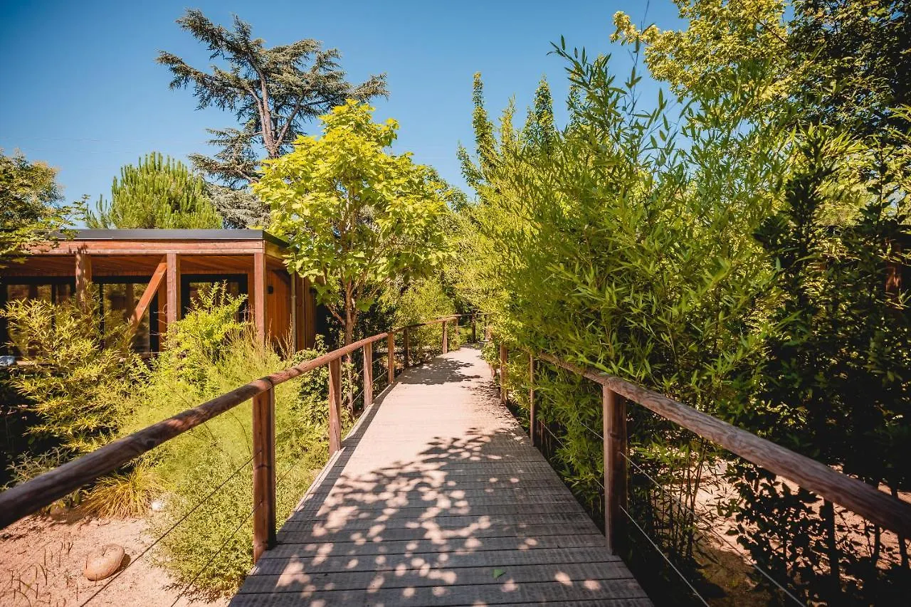 Camping Hotel Rives d'Arc à Vallon-Pont-dʼArc