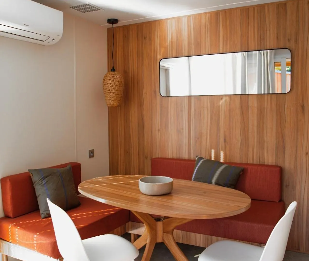 Hotel Rives d'Arc à Vallon-Pont-dʼArc Camping